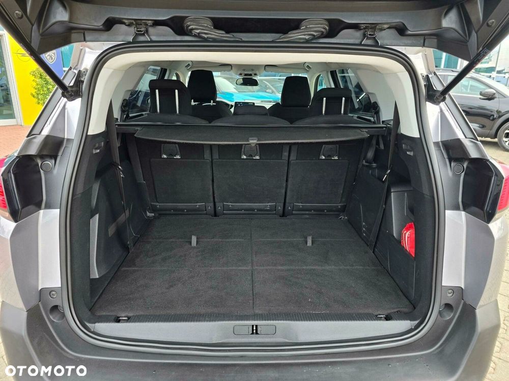 Peugeot 5008 - 13
