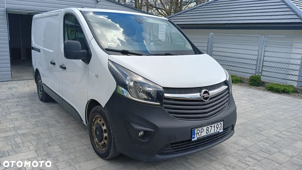 Opel Vivaro - 1