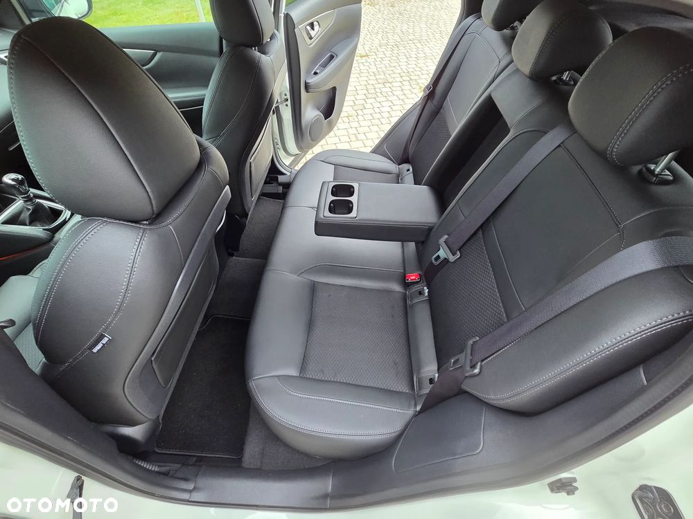 Nissan Qashqai 1.2 DIG-T 360 - 32