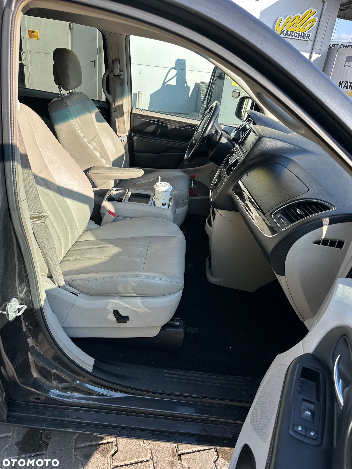 Chrysler Town & Country 3.6 Touring - 11