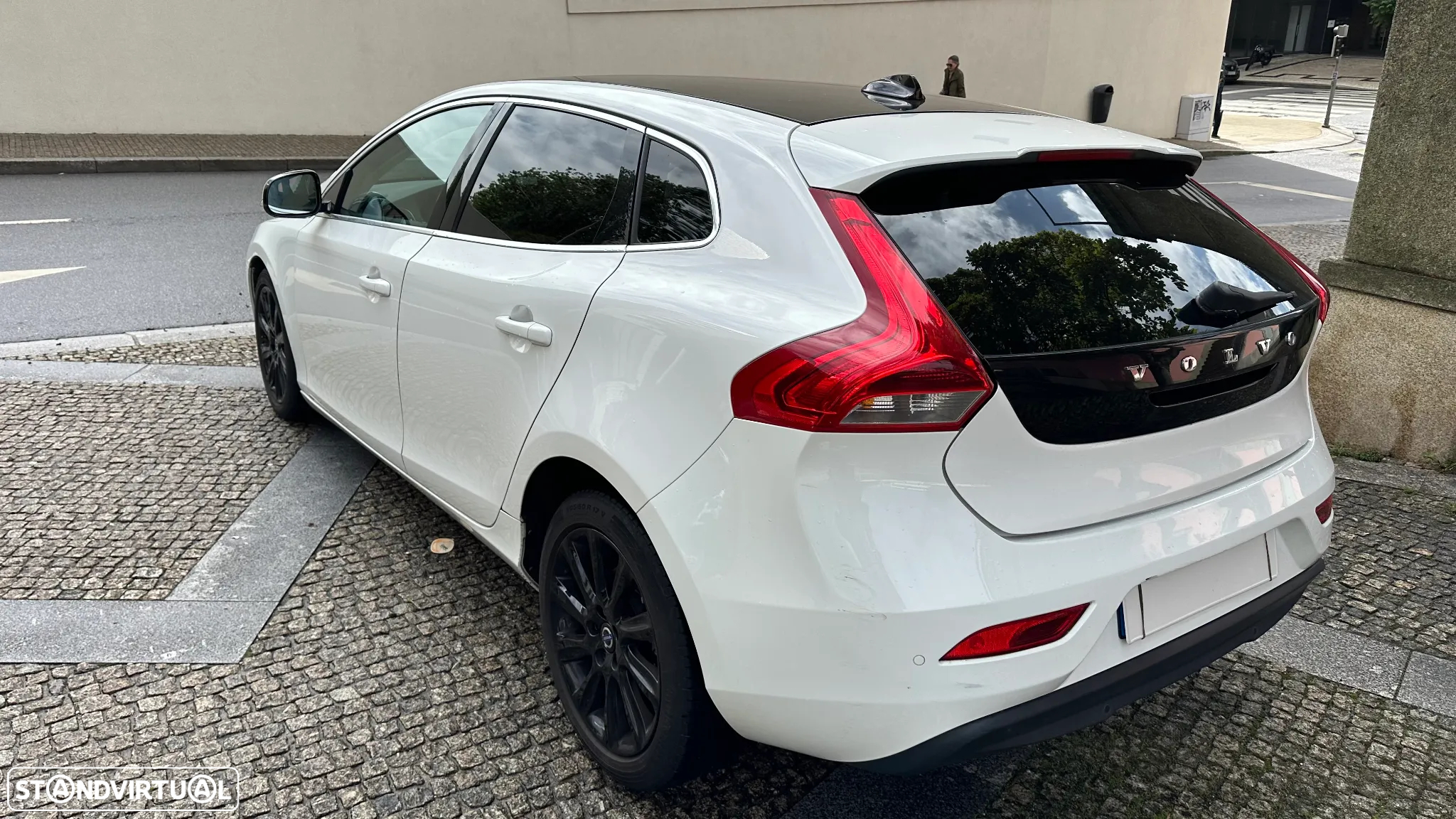 Volvo V40 1.6 D2 R-Design - 5