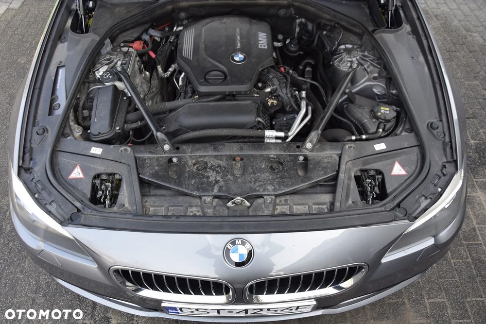 BMW Seria 5 520d xDrive - 21