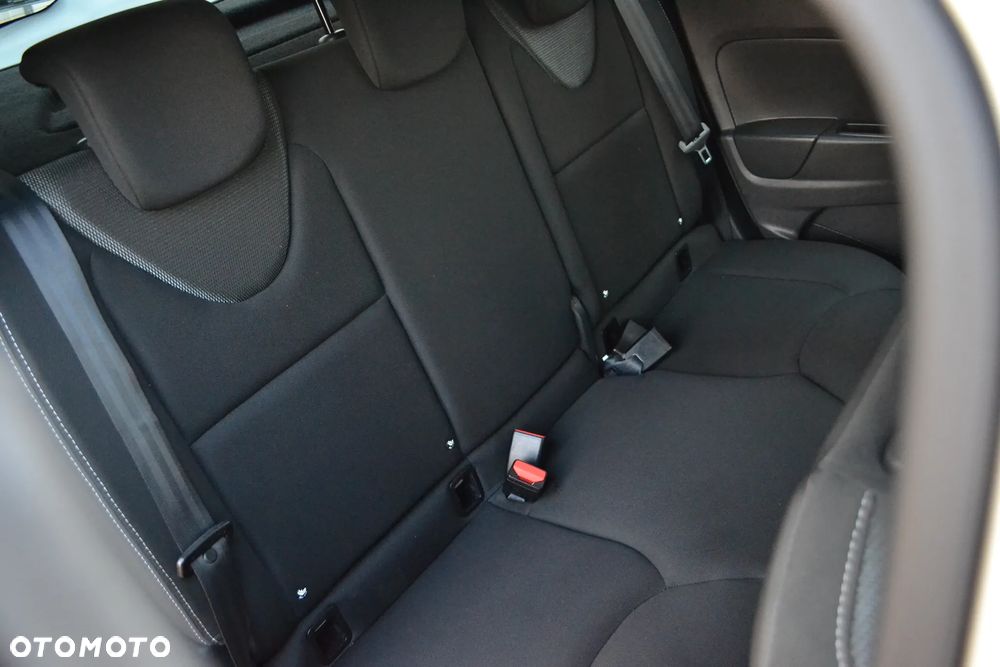 Renault Clio 1.2 16V Alize - 25