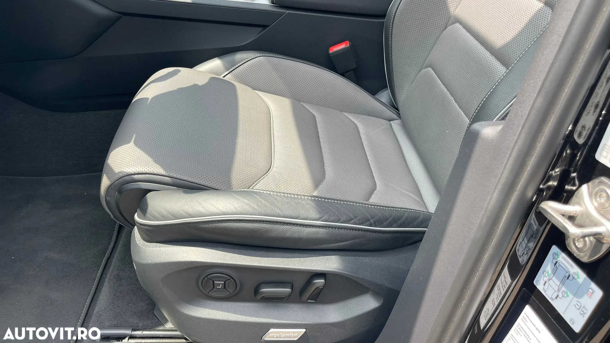 Volkswagen Touareg V6 TDI R-Style - 24