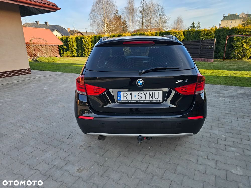 BMW X1 xDrive18d xLine - 12