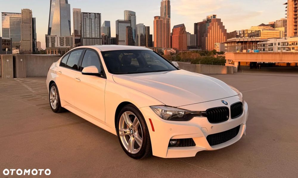 BMW Seria 3 330i M Sport - 9