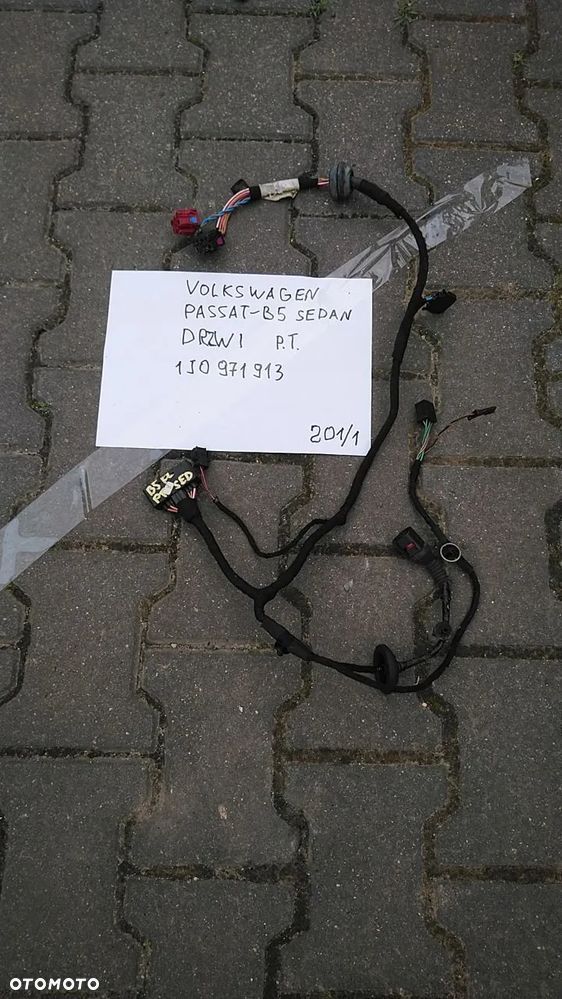 WIĄZKI DRZWI VW - 2