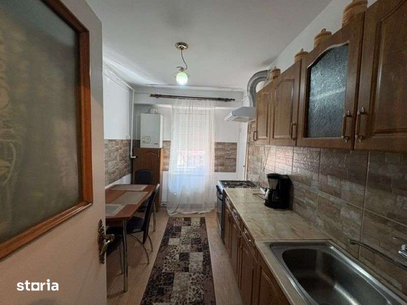 Apartament 3 camere, balcon și lift – Dâmbul Pietros Bd 1848 — fotografia 2