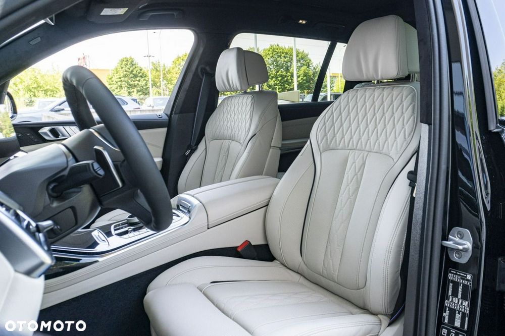 BMW X7 - 14