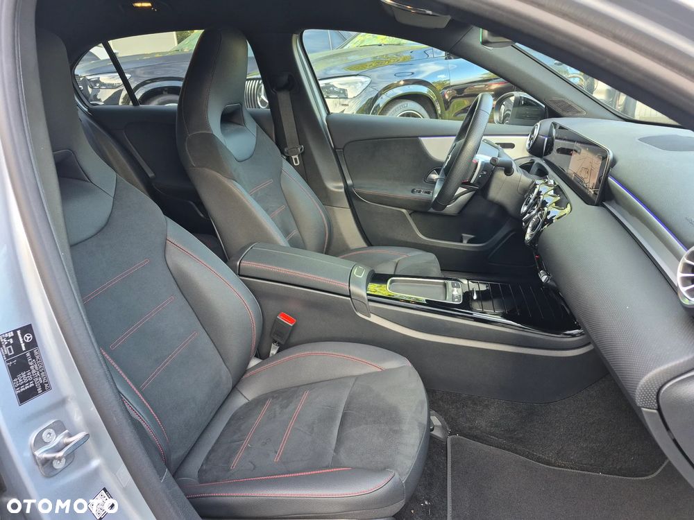 Mercedes-Benz Klasa A 200 AMG Line 7G-DCT - 29