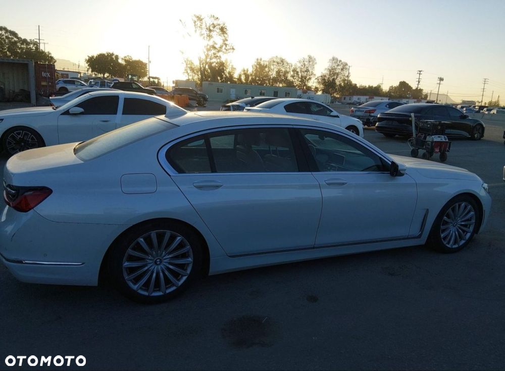 BMW Seria 7 - 4