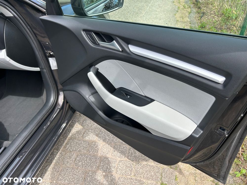 Audi A3 Sportback 1.6 TDI Attraction - 36