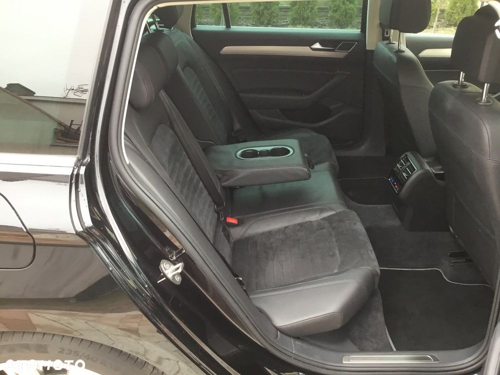 Volkswagen Passat 2.0 TDI SCR DSG Highline - 22