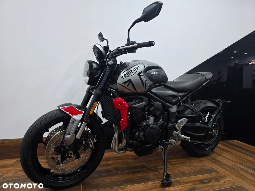 Triumph Trident - 36