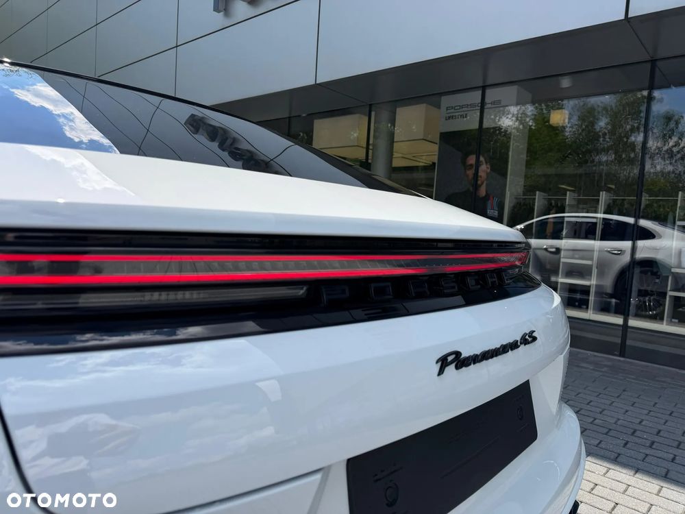 Porsche Panamera 4S E-Hybrid - 16