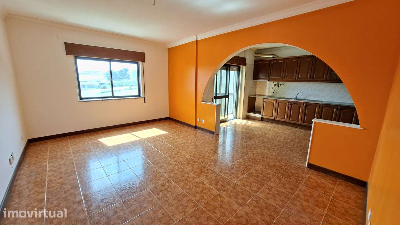 Apartamento T3 , 2 WC com 102m² perto shopping em Setúbal - Grande imagem: 2/15