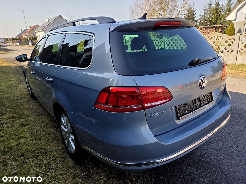 Volkswagen Passat - 4
