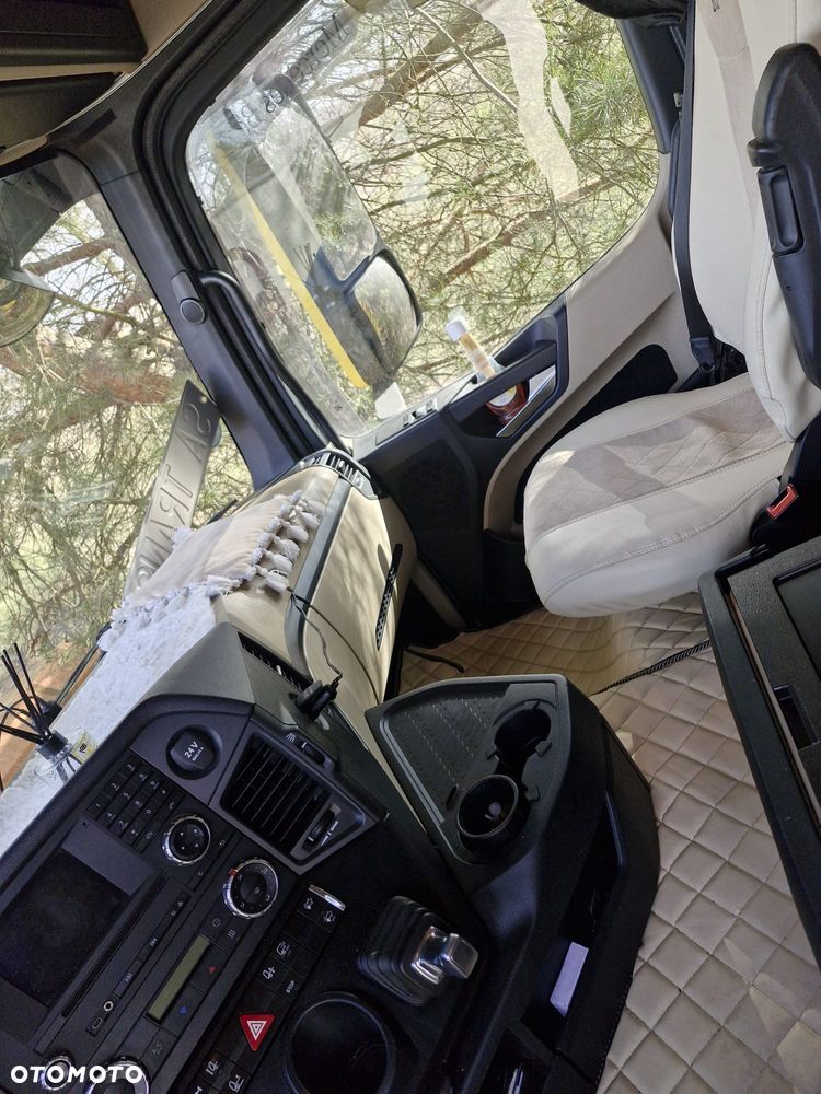 Mercedes-Benz Actros - 7