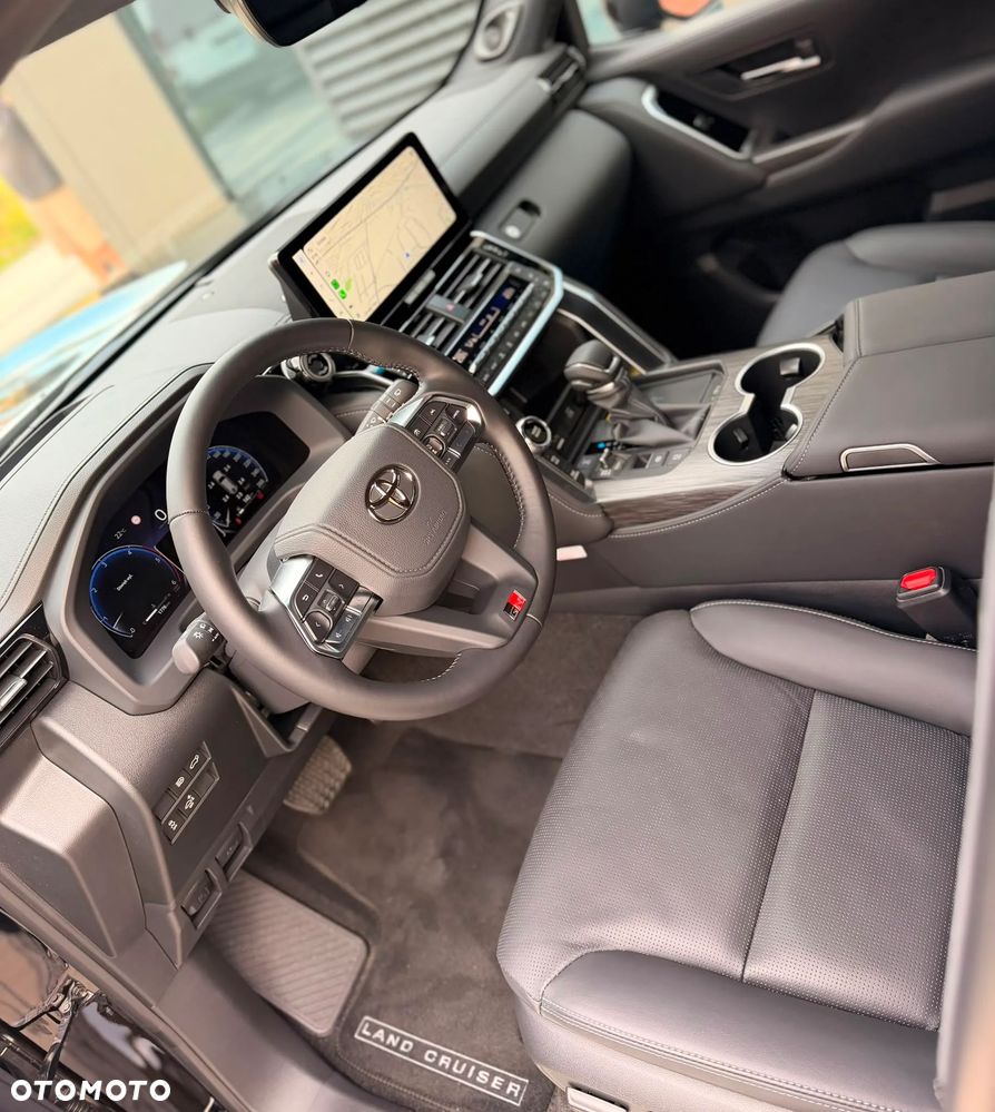 Toyota Land Cruiser - 13