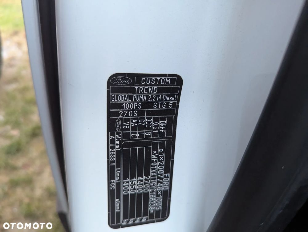 Ford TRANSIT CUSTOM - 9