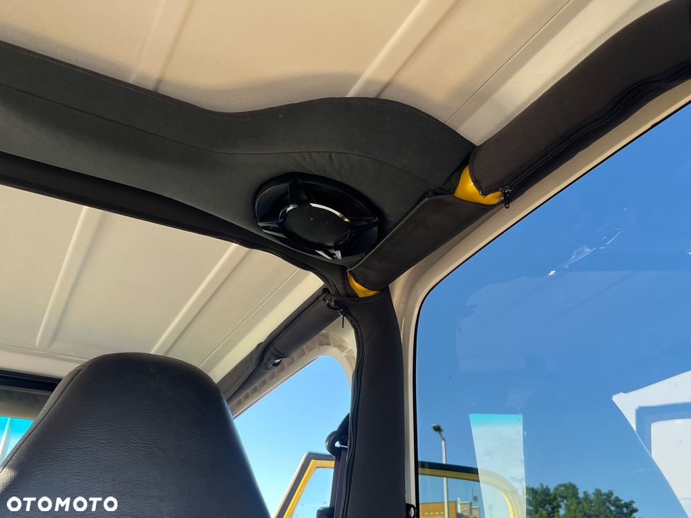 Jeep Wrangler - 28