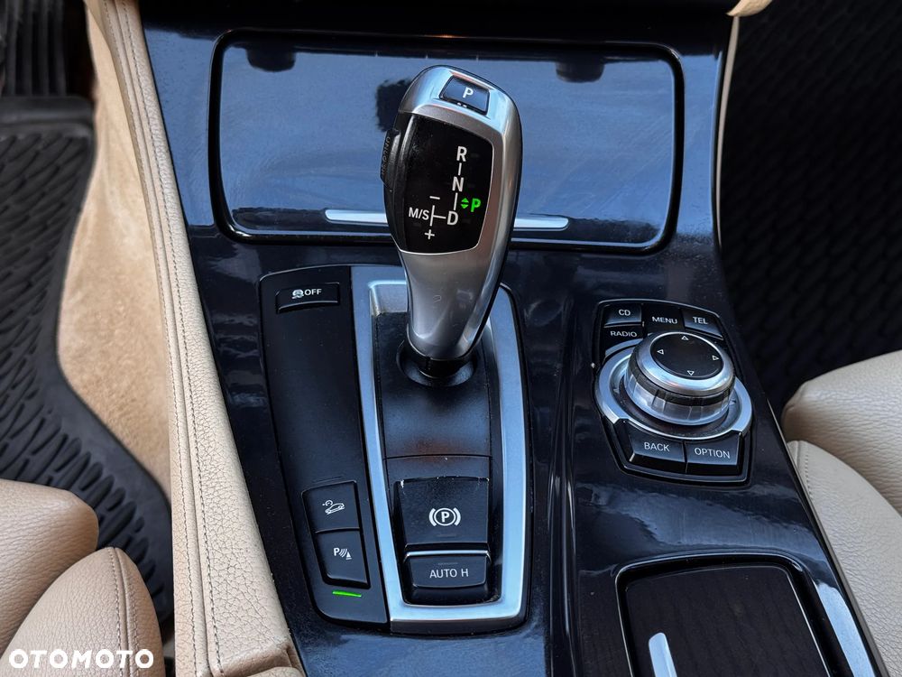 BMW Seria 5 530d xDrive Luxury Line - 13