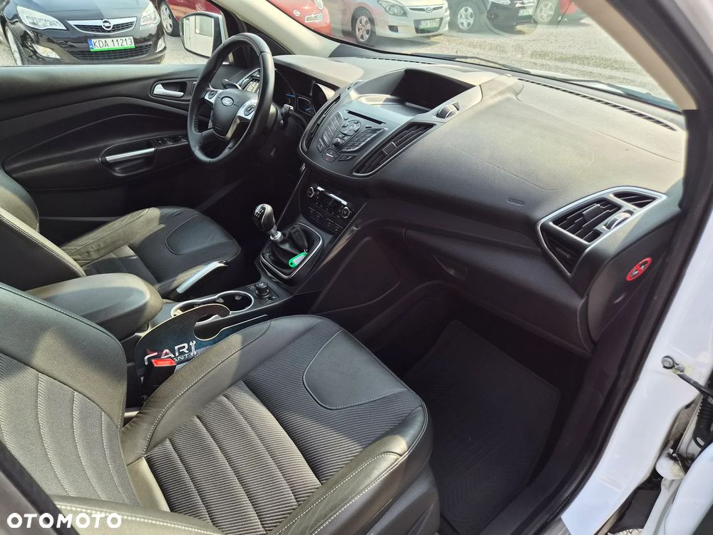 Ford Kuga - 23