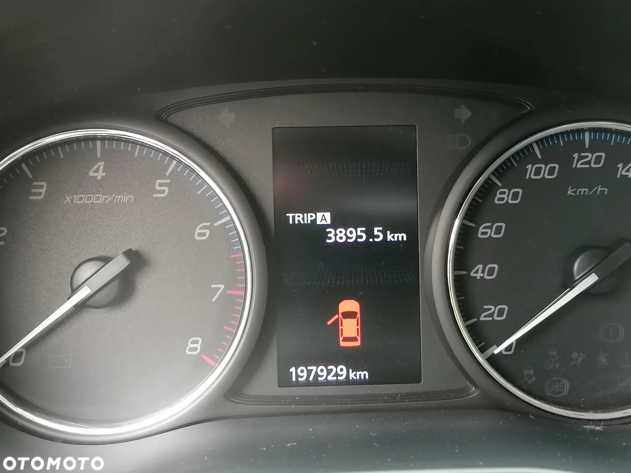 Mitsubishi Outlander 2.0 Intense + Navi 4WD CVT - 26