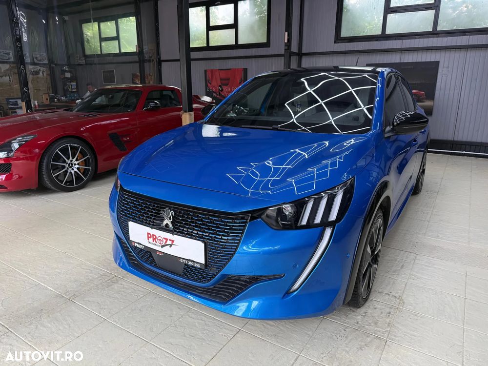Peugeot 208 e-208 GT-Line - 3