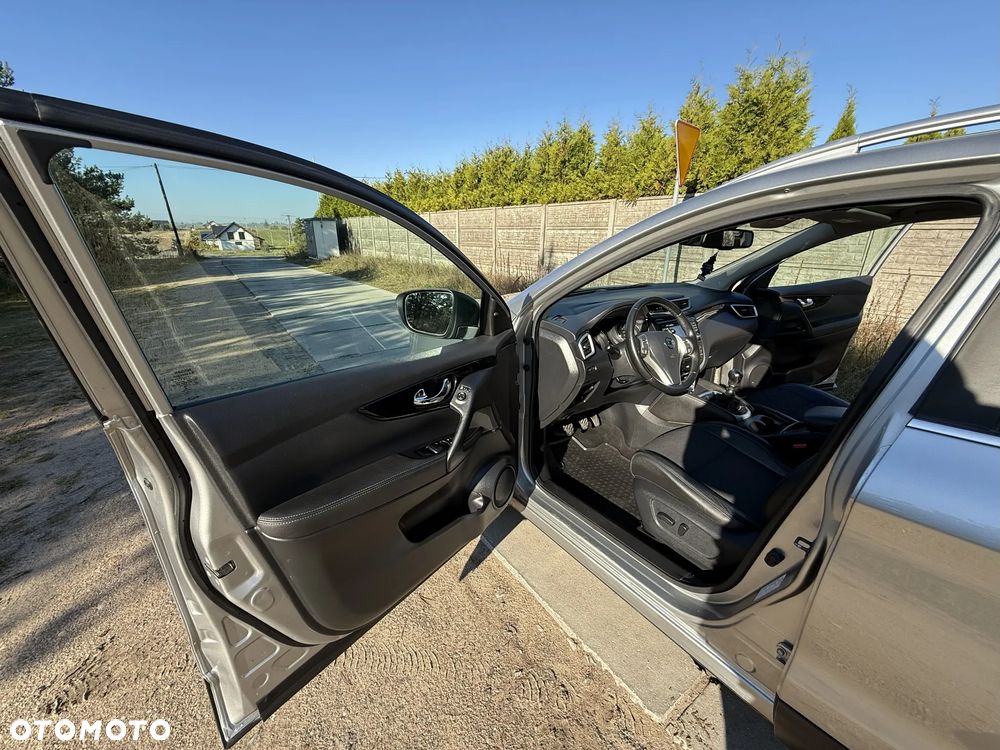 Nissan Qashqai 1.6 dCi 4x4 Tekna - 11