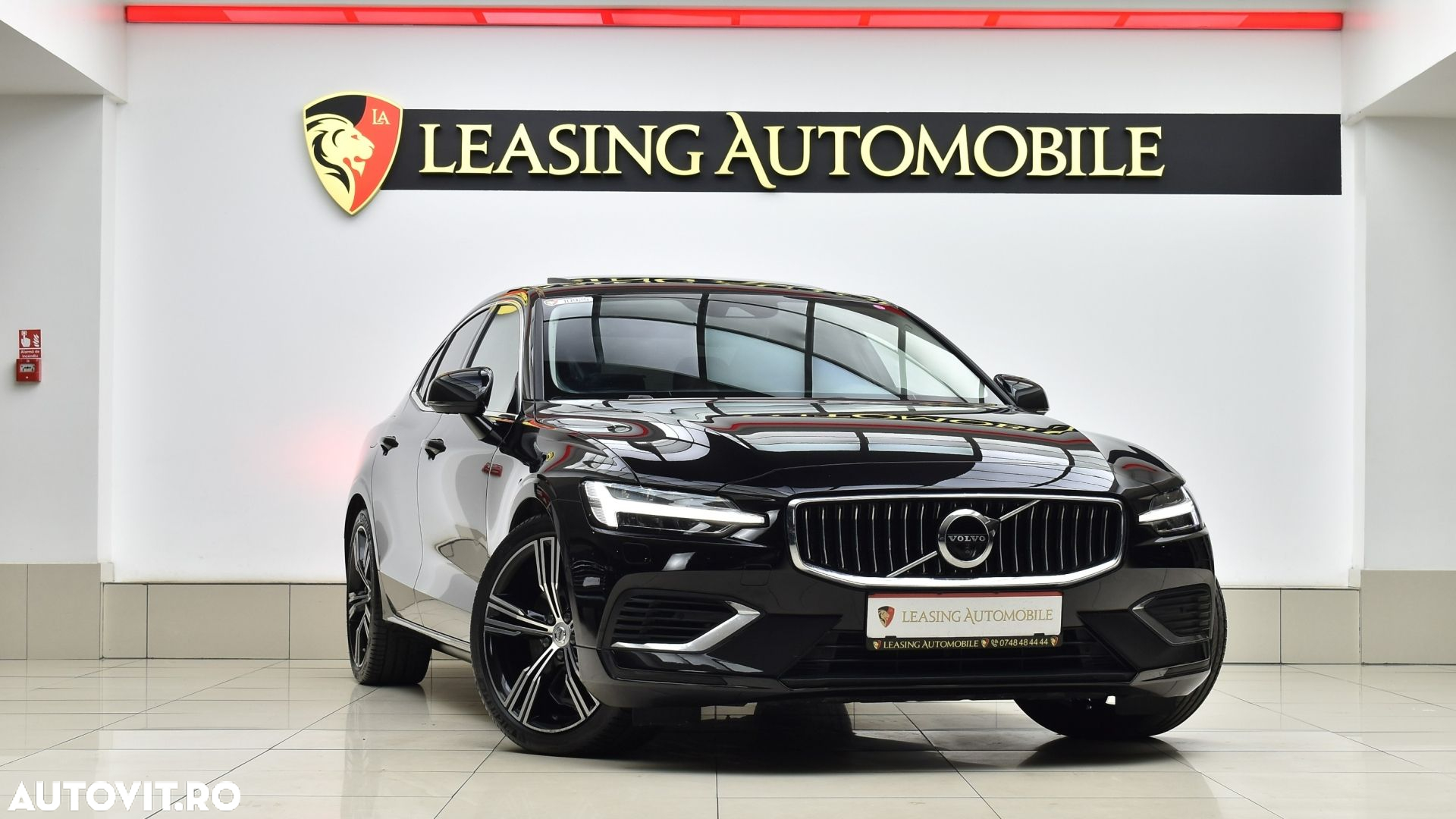 Volvo S60 T8 Recharge AWD Geartronic RDesign - 5