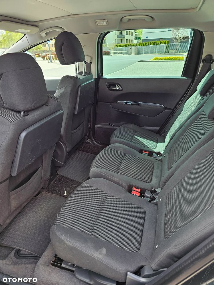 Peugeot 5008 HDI 115 Allure - 17