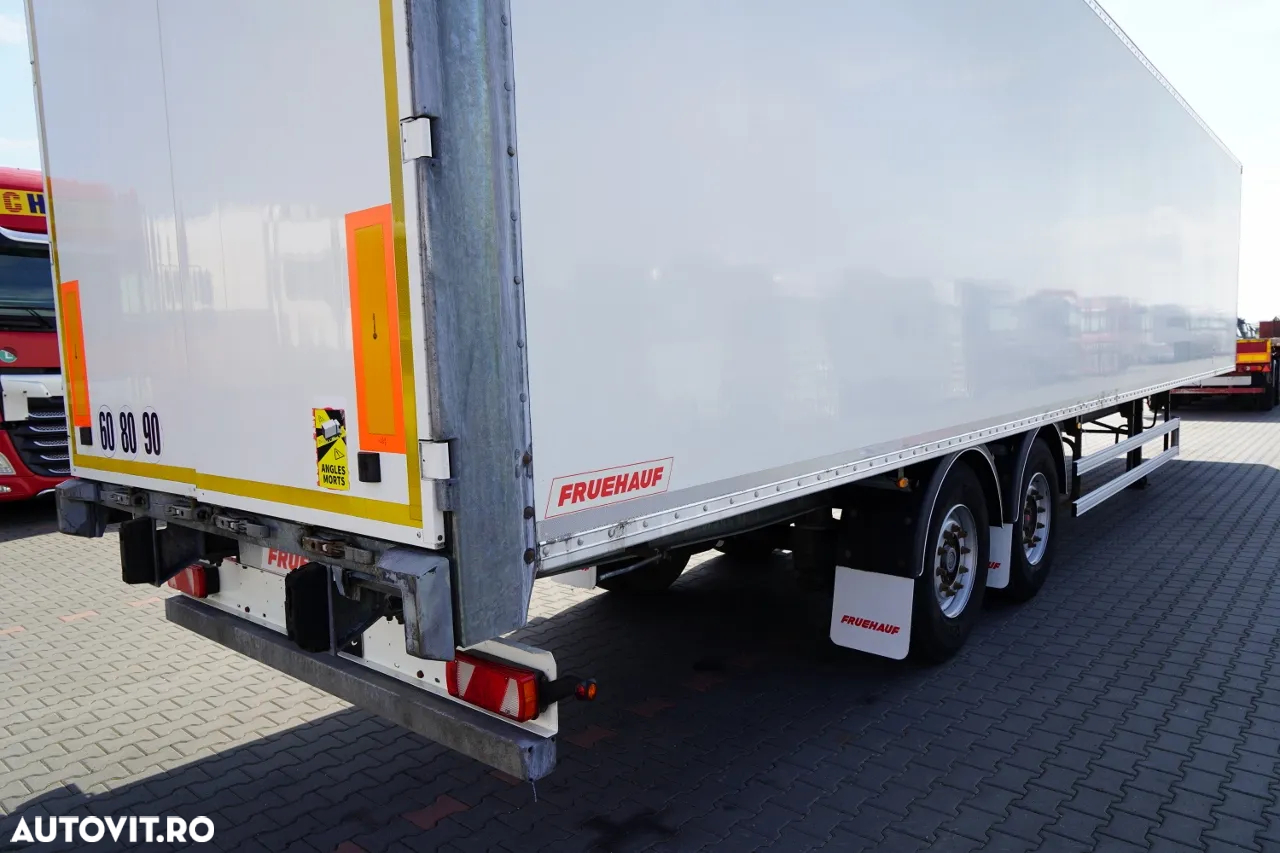 Fruehauf CONTAINER / KOFFER / 2 AXE / SAF / PODEA FOARTE REZISTENTĂ: ȘINĂ - 13