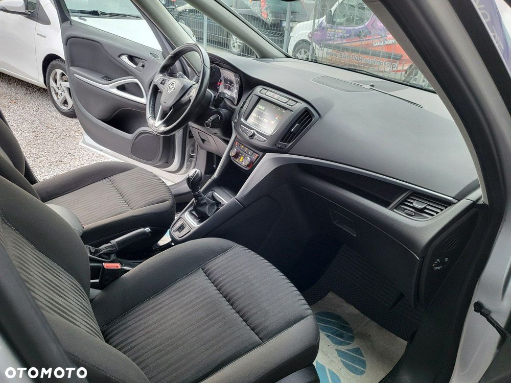 Opel Zafira - 17
