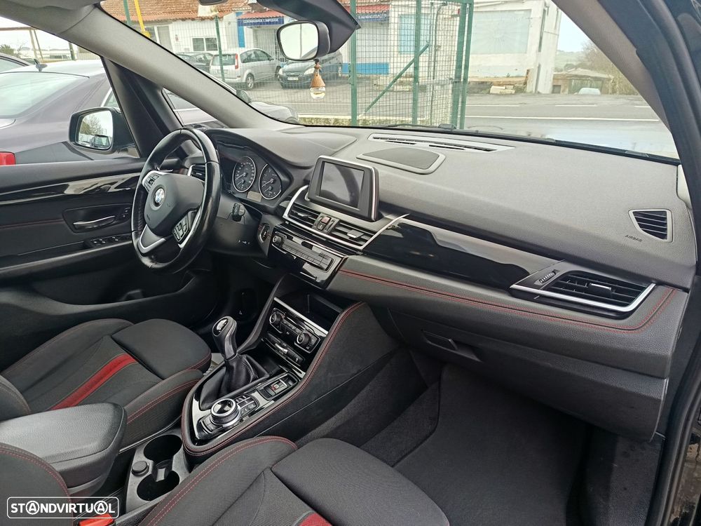 BMW 218 Active Tourer - 14