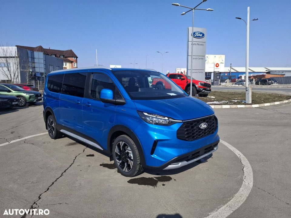 Ford Tourneo Custom - 2