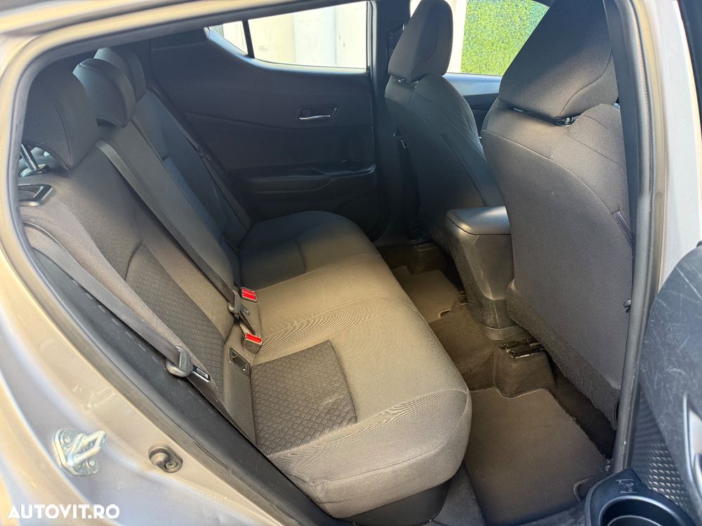 Toyota C-HR Hybrid Business-Edition - 12