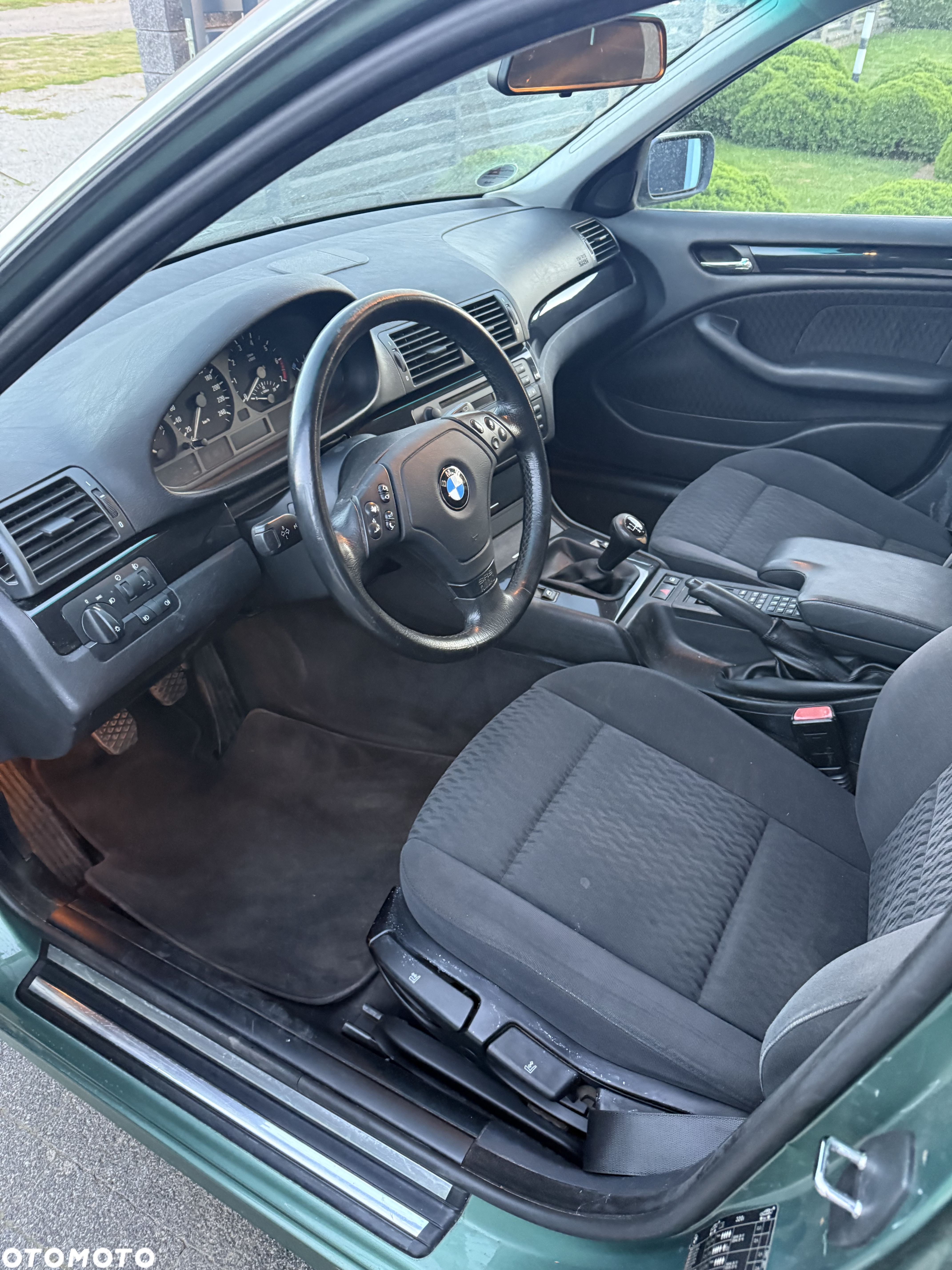 BMW Seria 3 320i - 10