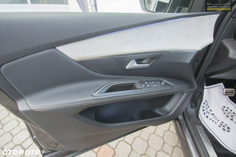 Peugeot 3008 1.6 PureTech Hybrid4 PHEV GT Pack S&S EAT8 - 26