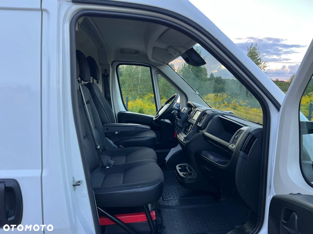 Citroën Jumper L4H2 Control 2.2 BlueHDi 165 KM - 25