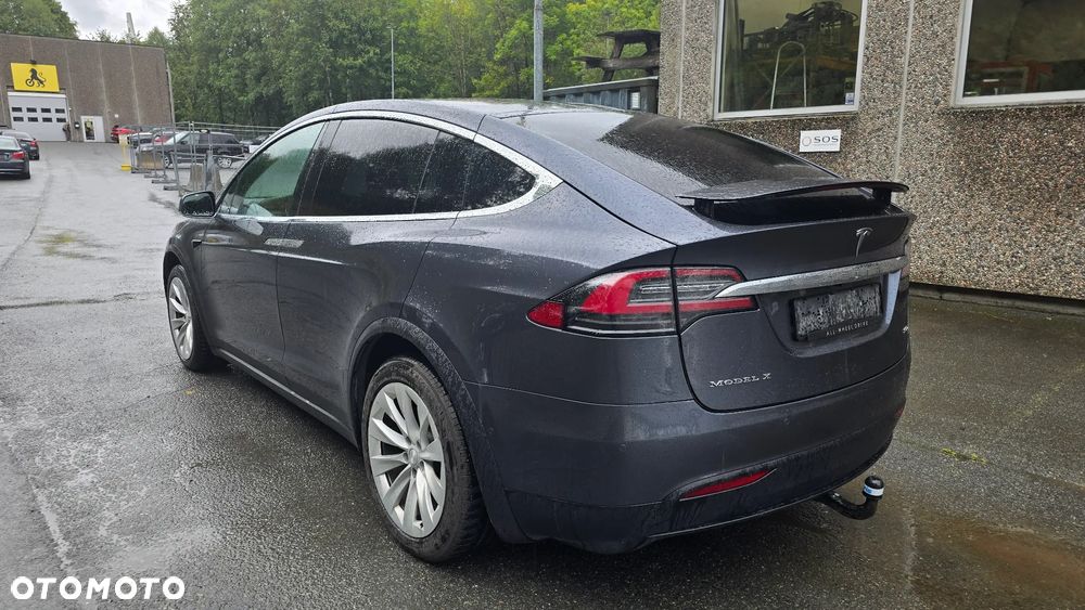 Tesla Model X Long Range Plus - 7
