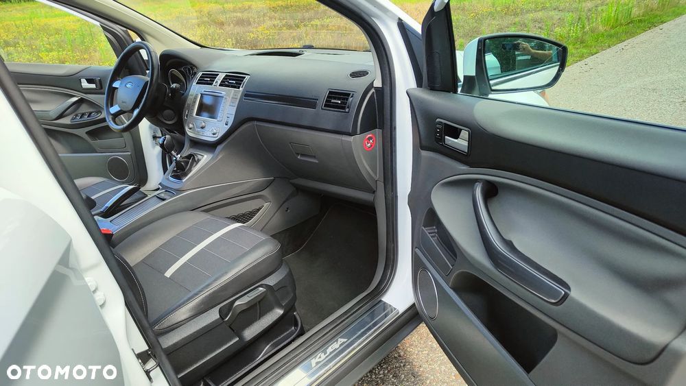 Ford Kuga 2.0 TDCi 2x4 Titanium - 21