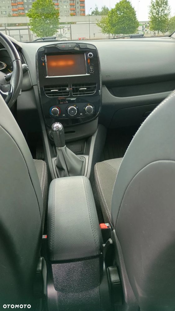 Renault Clio - 11