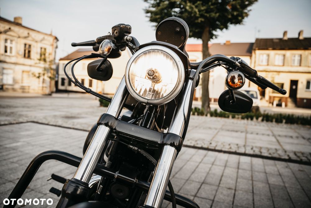 Harley-Davidson Sportster Iron 883 - 14