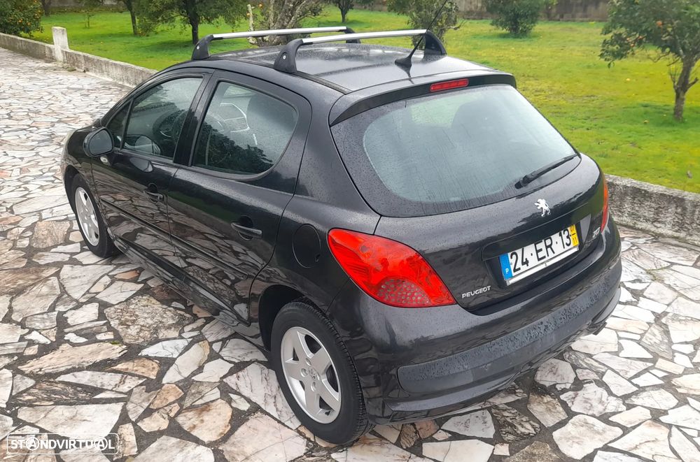 Peugeot 207 1.4 16V Trendy - 4