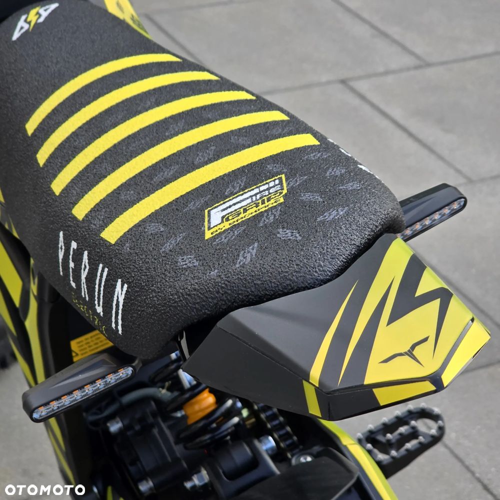 Talaria Sting L1e - 10