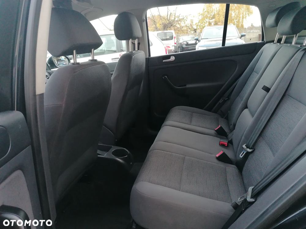 Volkswagen Golf Plus - 10