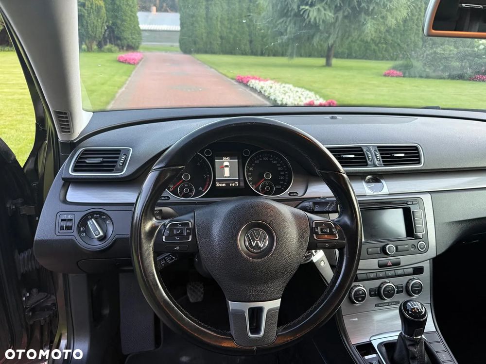 Volkswagen Passat 2.0 TDI Comfortline - 7