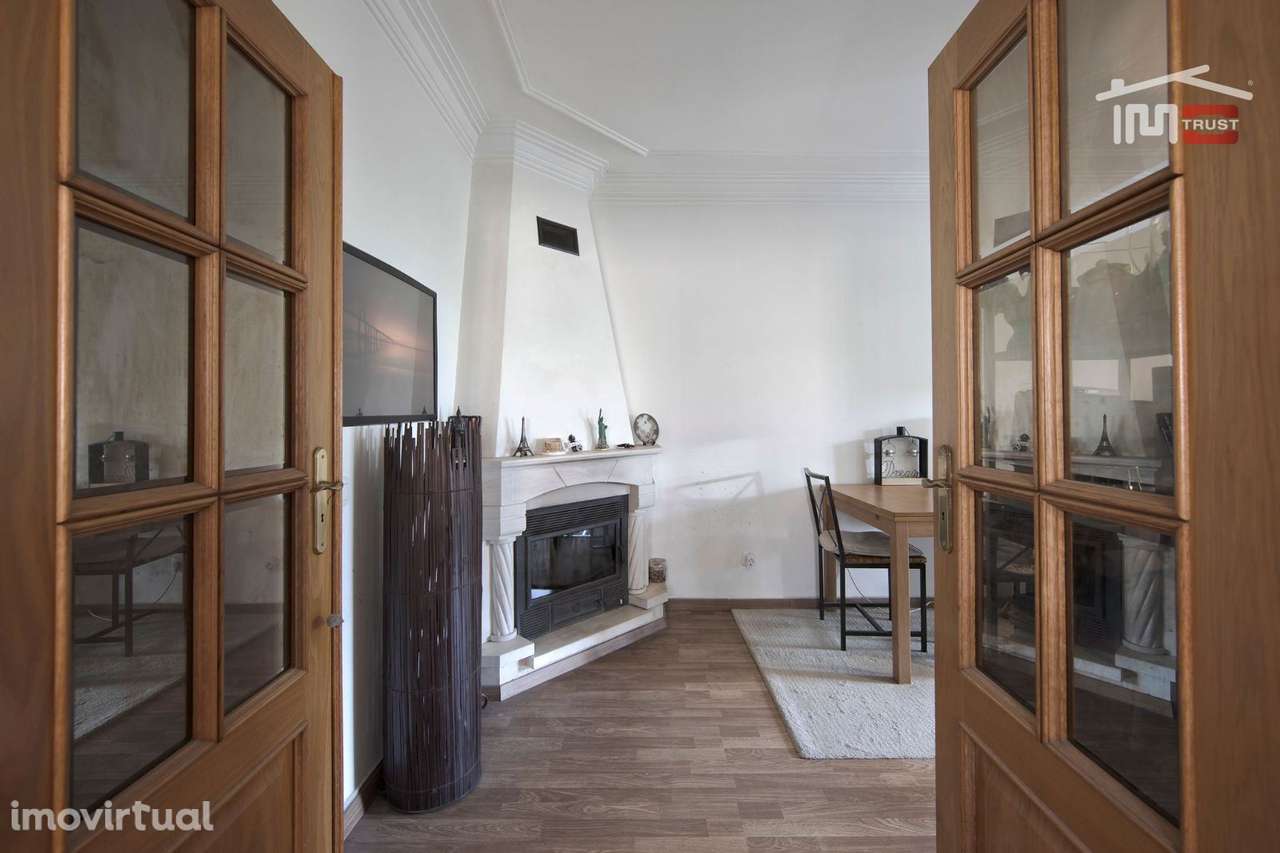 OPORTUNIDADE Zona Nobre de Cascais Triplex T2+2 com espaço exterior - Grande imagem: 3/35