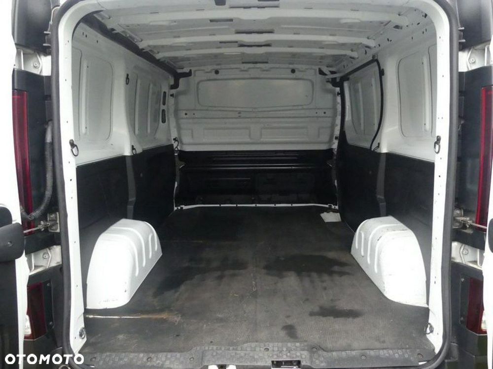 Renault Trafic - 13